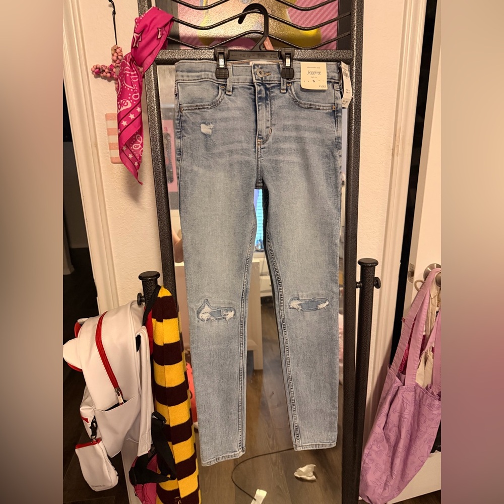 Abercrombie Kids Girls  Blue Skinny Jeans size 11/12 NWT retail $60 plus tax